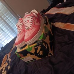 Pink And White Bapesta's