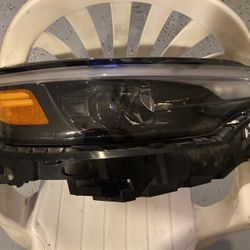 Headlight Passenger Side Jeep Grand Cherokee 2019–2022