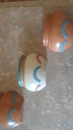 Tres macetitas y un cuadrito