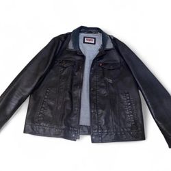 Vintage Levi's leather jacket XL - (NEED GONE) 
