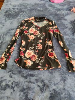 Rue21 Floral Long Sleeve Top