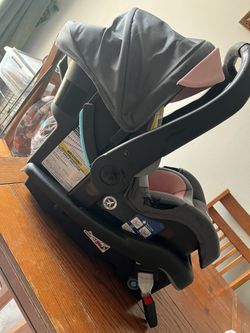 girl carseat