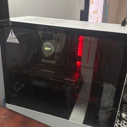 NZXT Streaming PC, Monitor Scuff Controller 