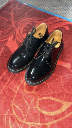 Dr. Martens (9.5/10 )Size 10 (EU 42) 1461 Low Top Patent Leather Shoes 