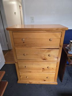 Dresser