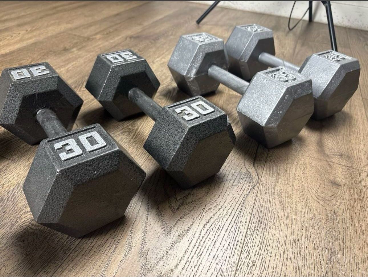 3 Pairs Of Hex Cast Iron Dumbbells   35s, 30s, 25s  Total: 180 lbs