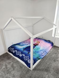 House Wooden Bed Frame With Mattress