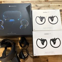 Oculus Rift S PC-Powered VR Gaming Headset & Oculus Rift Pair Touch Controllers + Sensor
