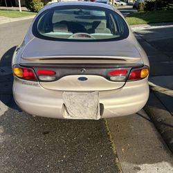 1999 Ford Taurus