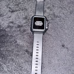 Apple Watch Series 3 (42mm)