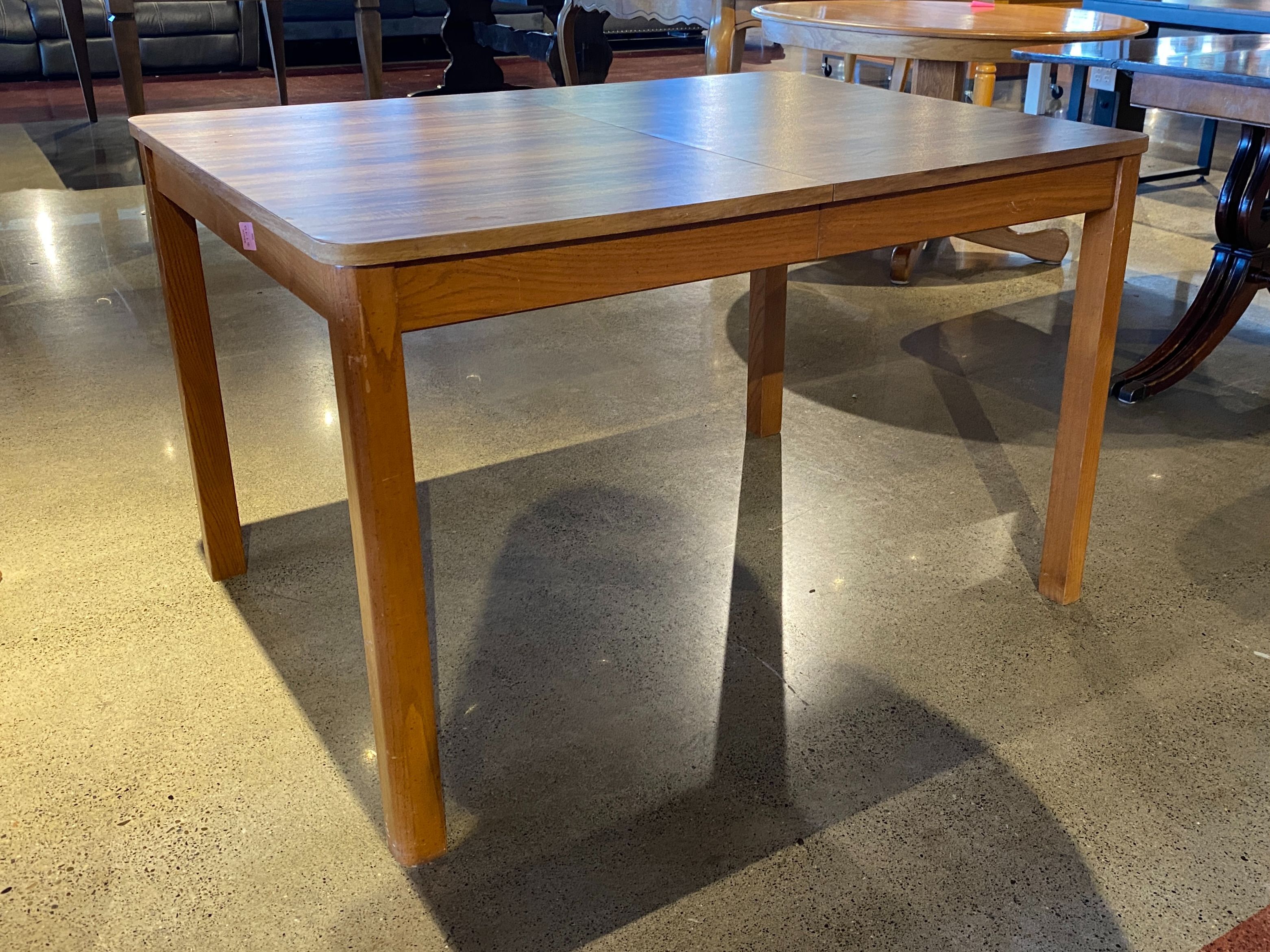 Minimal Modern Soft Corner Dining Table