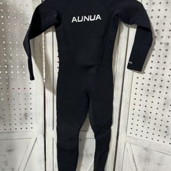  New with tags Child Size 8 Wetsuit