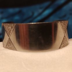 Small metal cuff bracelet 