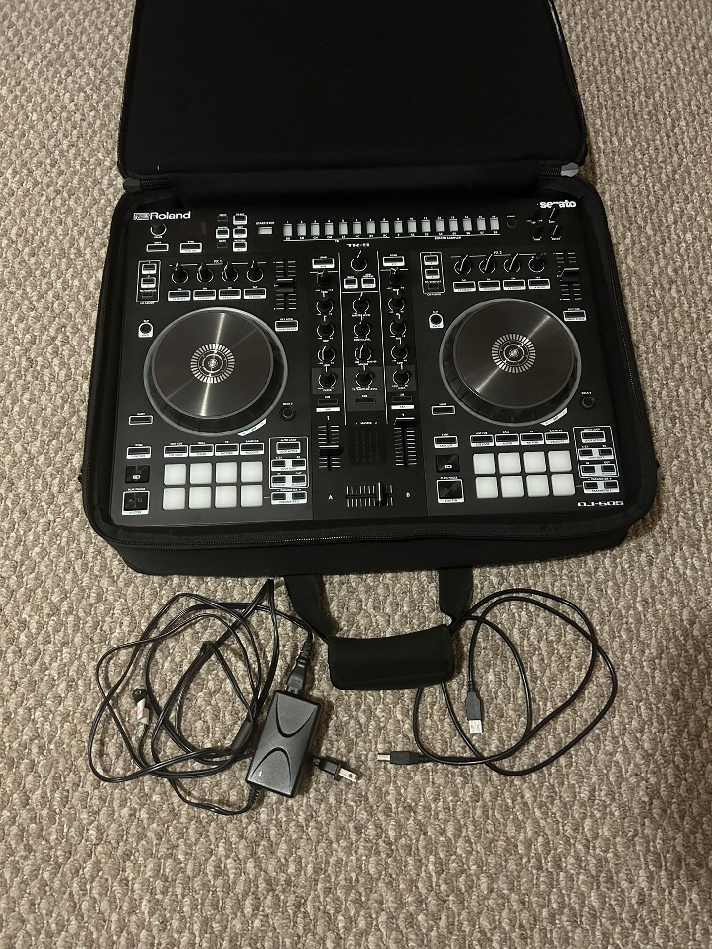 Roland DJ-505 DJ Controller