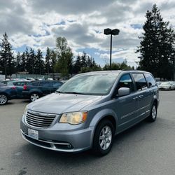 2013 CHRYSLER TOWN AND COUNTRY TOURING