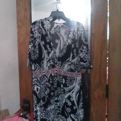 Liz Lange Short Sleeve Maternity Shirt Size XL 
