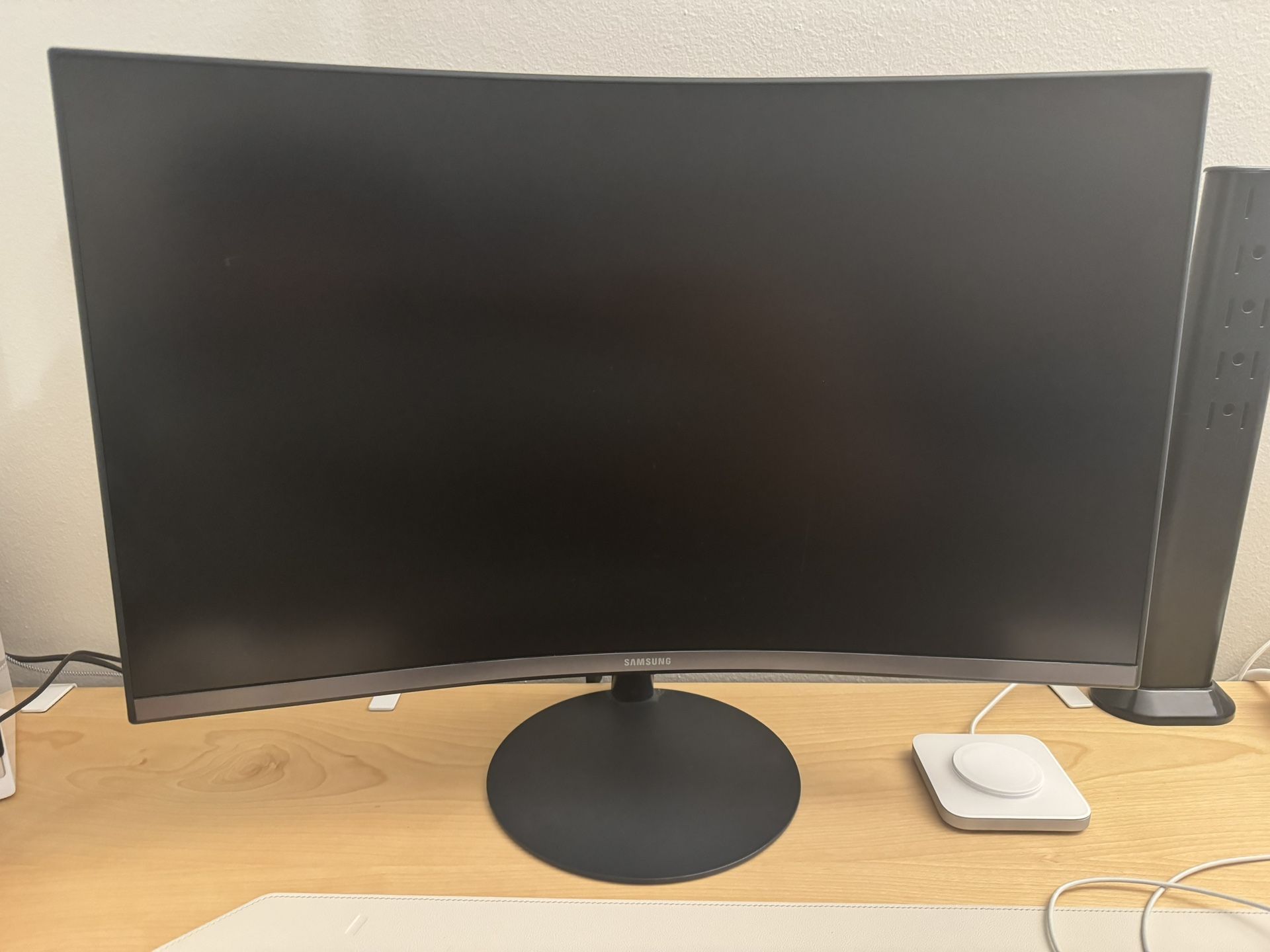 Samsung T55 Series 27” LED 1000R Curved Monitor