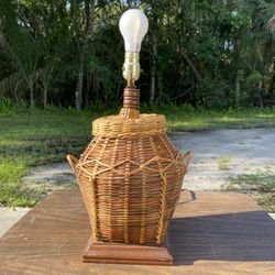Vintage Wicker Table Lamp