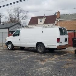2011 Ford E-350