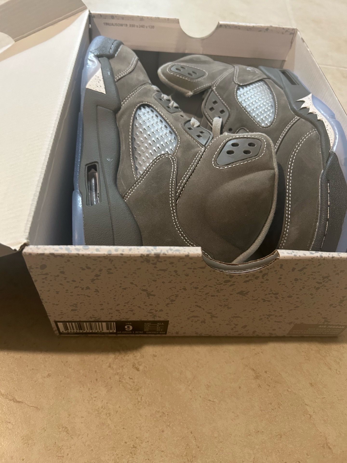 Jordan 5 Cool greys Size 9