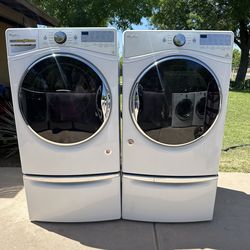 Whirlpool washer and electric dryer