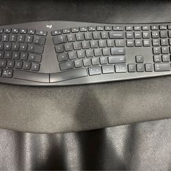 Logitech ERGO K860 Wireless Keyboard  *NO DONGLE*