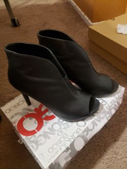 Use Shoes in a Very good conditions . Girls Boots Size 11