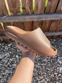 Adidas Yeezy Slide Flax (Size 10)