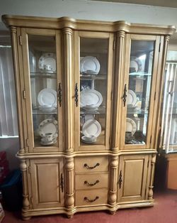 Solid Wood China Cabinet Dining Room Hutch $250