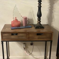 Entrance Table H30 D14 W30 