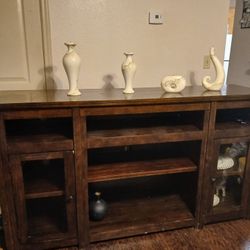 Entertainment center Fits A 75 Inch Tv