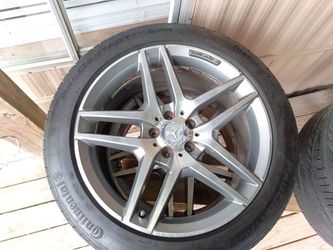 Mercedes-Benz AMG Wheel with Continental Tire
