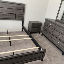 New 4-piece Bedroom Collection *Hablo Espanol 
