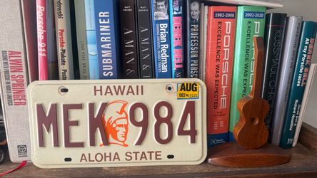 Vintage Hawaiian plates