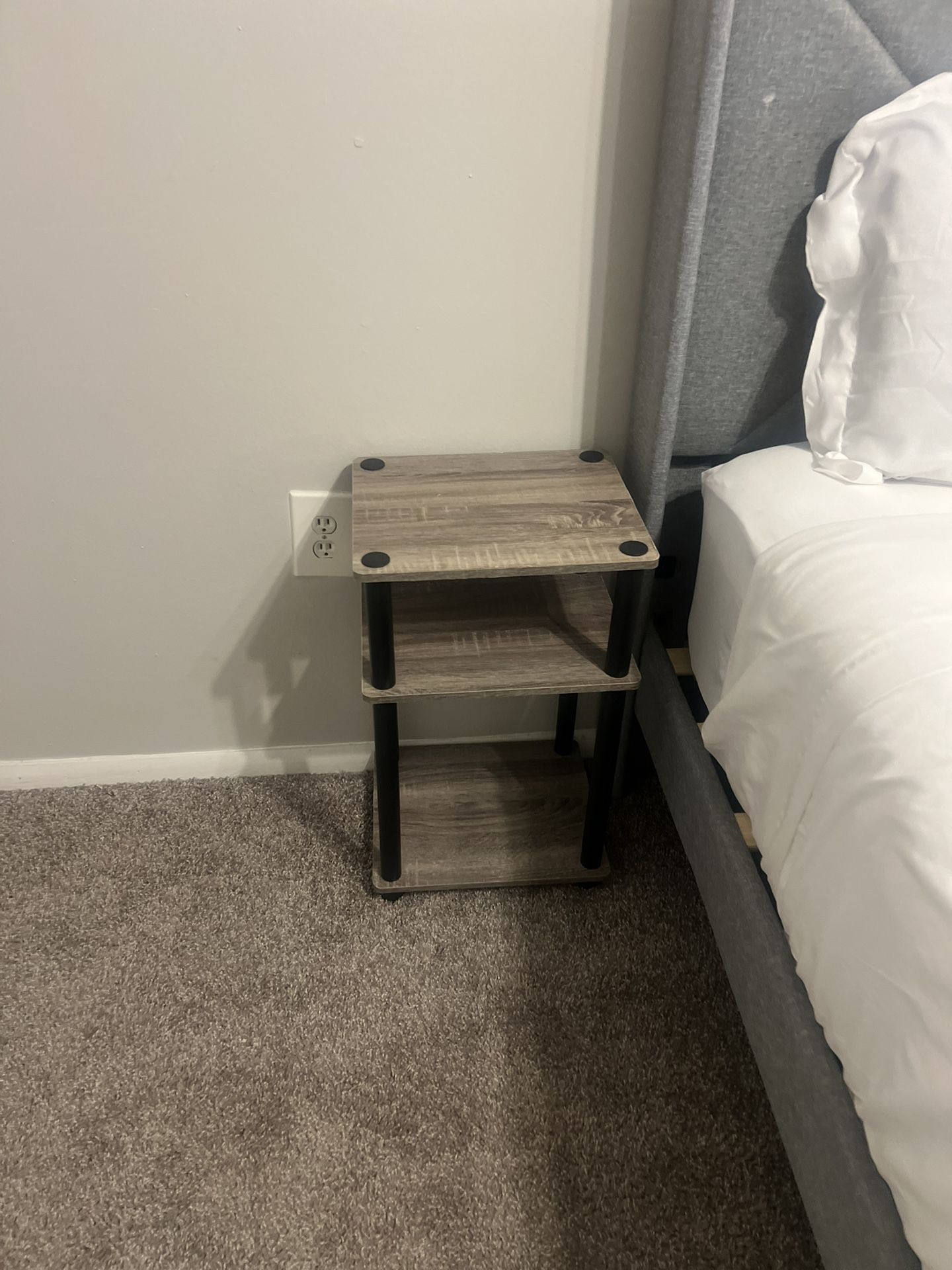 2 End Tables With 3 Tiers