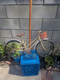Metal bicycle decoration