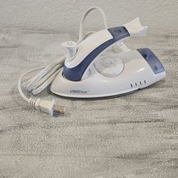 Perfection Travel Iron – Compact Dual Voltage, Lightweight Steam Iron for Travel

