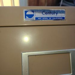 4 Drawer File Cabinet $30 Measurements In Photos