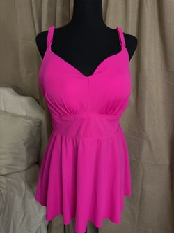 Torrid Hot Pink Swim top Size: 2