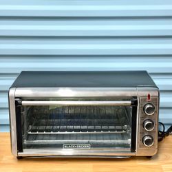 BLACK+DECKER Countertop Toaster Oven 1500W – Bake Broil Toast Warm – TO3240XSBD