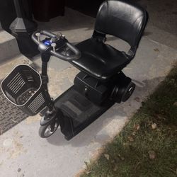 Refurbished Go-Go Pride Elite Traveller NEW 22ah MaxVolt Batteries