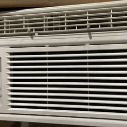 Arctic King Air Conditioner 12000 Btu With Remote Control 