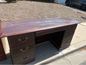 Cabinet dressers