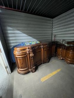 classic Three-piece Vintage Buffet/cabinet Wouod classic