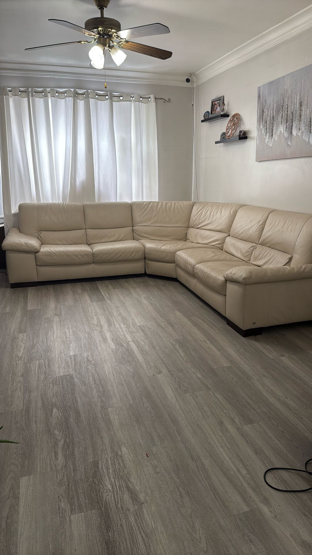 Sala De Piel . Living Room L Shape 