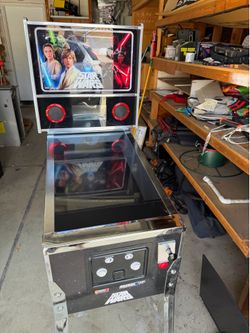 Arcade 1up pinballs Star Wars.