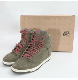 Nike wedged sneakers