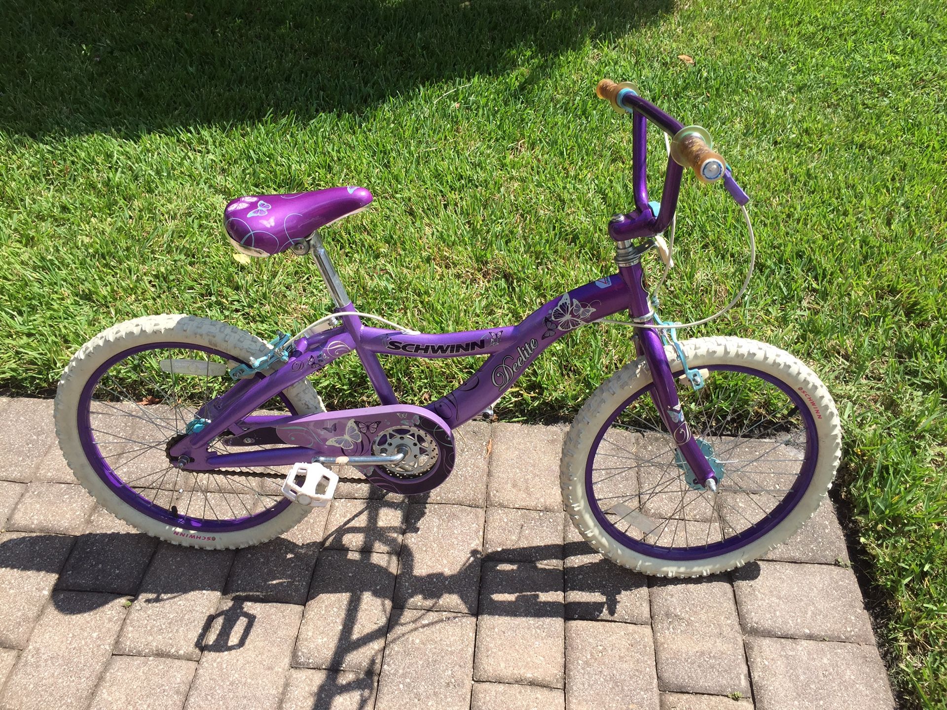 20” Schwinn Deelite Purple Girls Bicycle