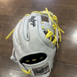Rawlings 11.5” Heart Of The Hide R2G ContoUR Fit Series Glove 2025