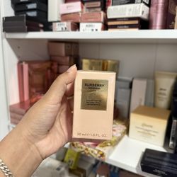 1.0 Oz BURBERRY  Burberry Goddess Eau de Parfum💛